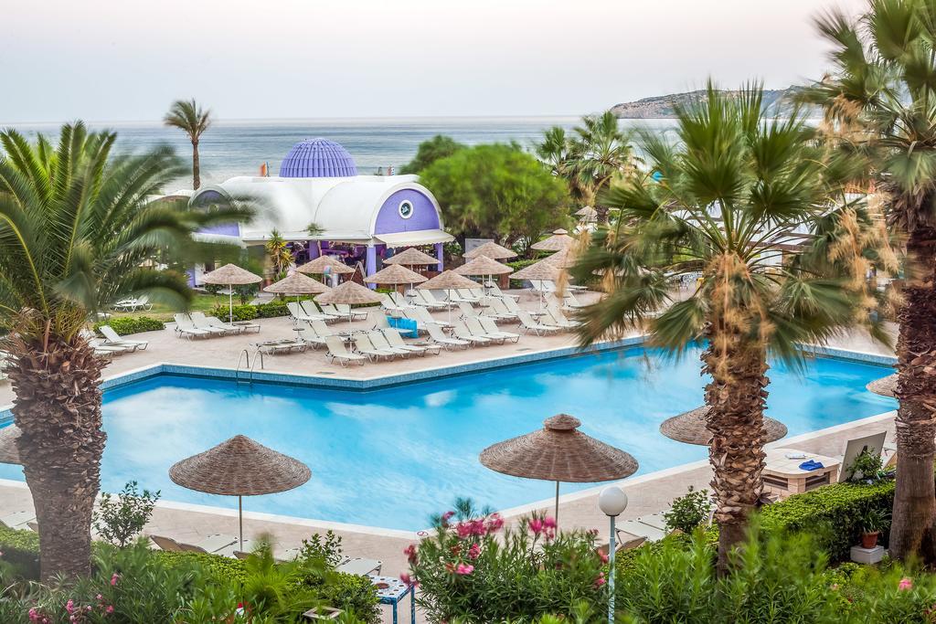 Pegasos Deluxe Beach Hotel Faliraki Eksteriør billede The resort's main pool