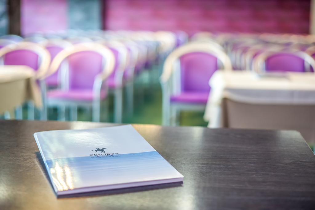 Pegasos Deluxe Beach Hotel Faliraki Eksteriør billede The 2014 edition of the annual report of the Swiss National Museum