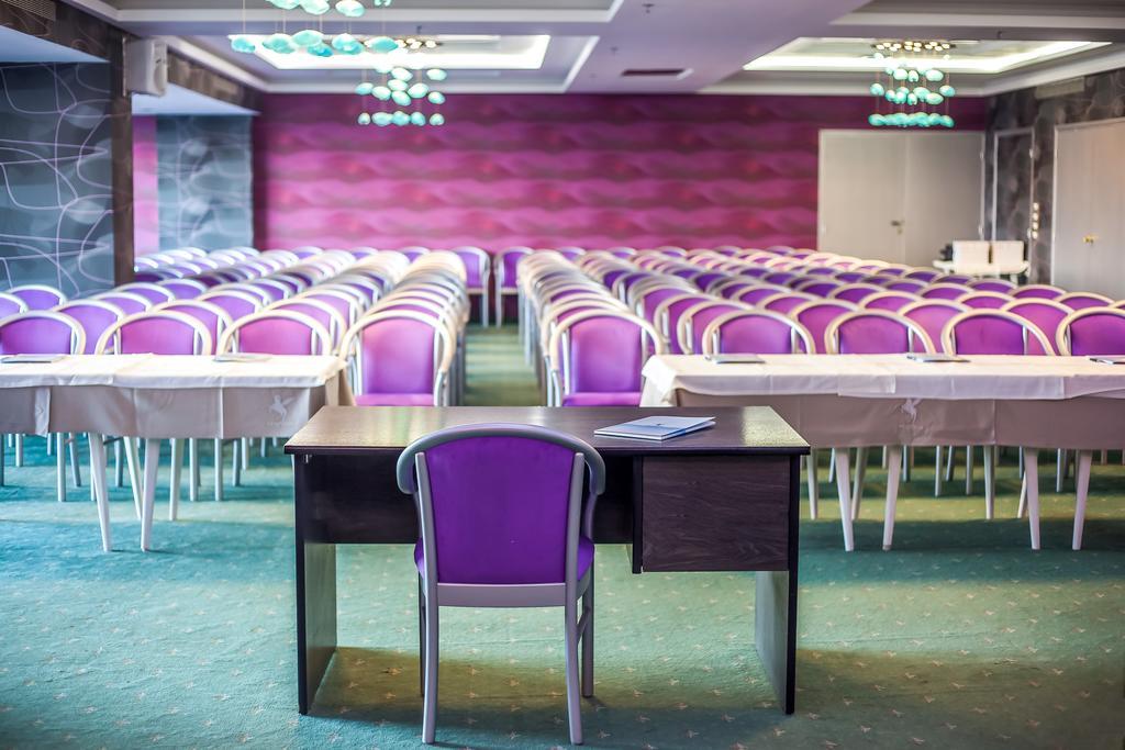 Pegasos Deluxe Beach Hotel Faliraki Eksteriør billede The conference room of the European University Viadana