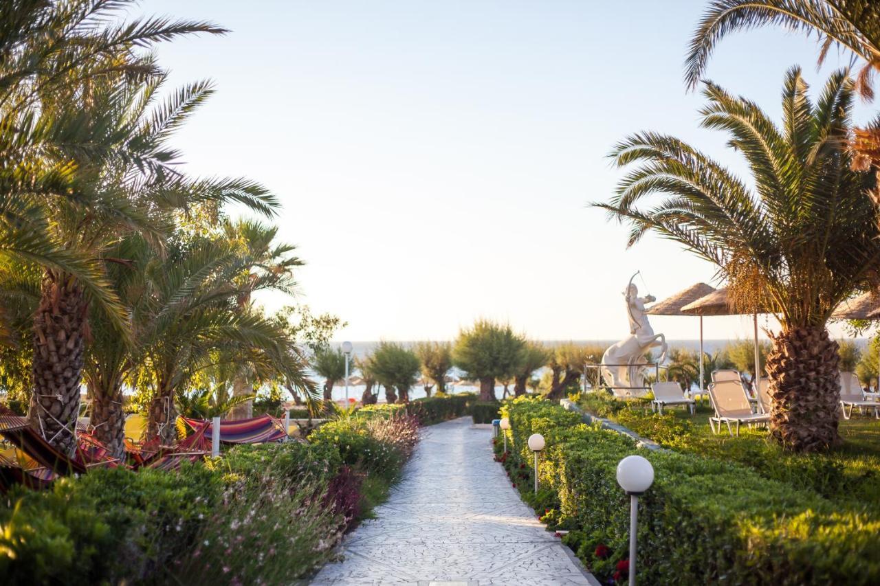 Pegasos Deluxe Beach Hotel Faliraki Eksteriør billede The promenade of Nikiti