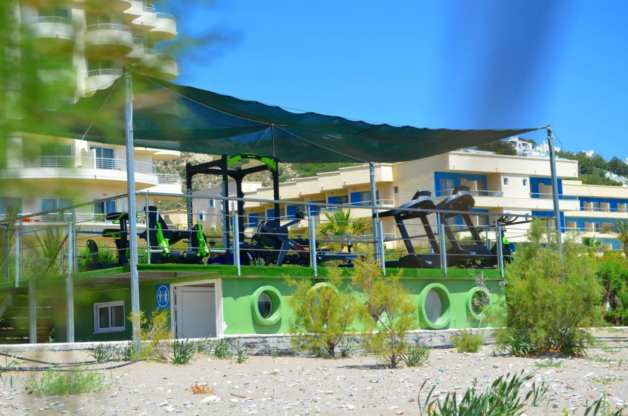Pegasos Deluxe Beach Hotel Faliraki Eksteriør billede The outdoor gym at the hotel