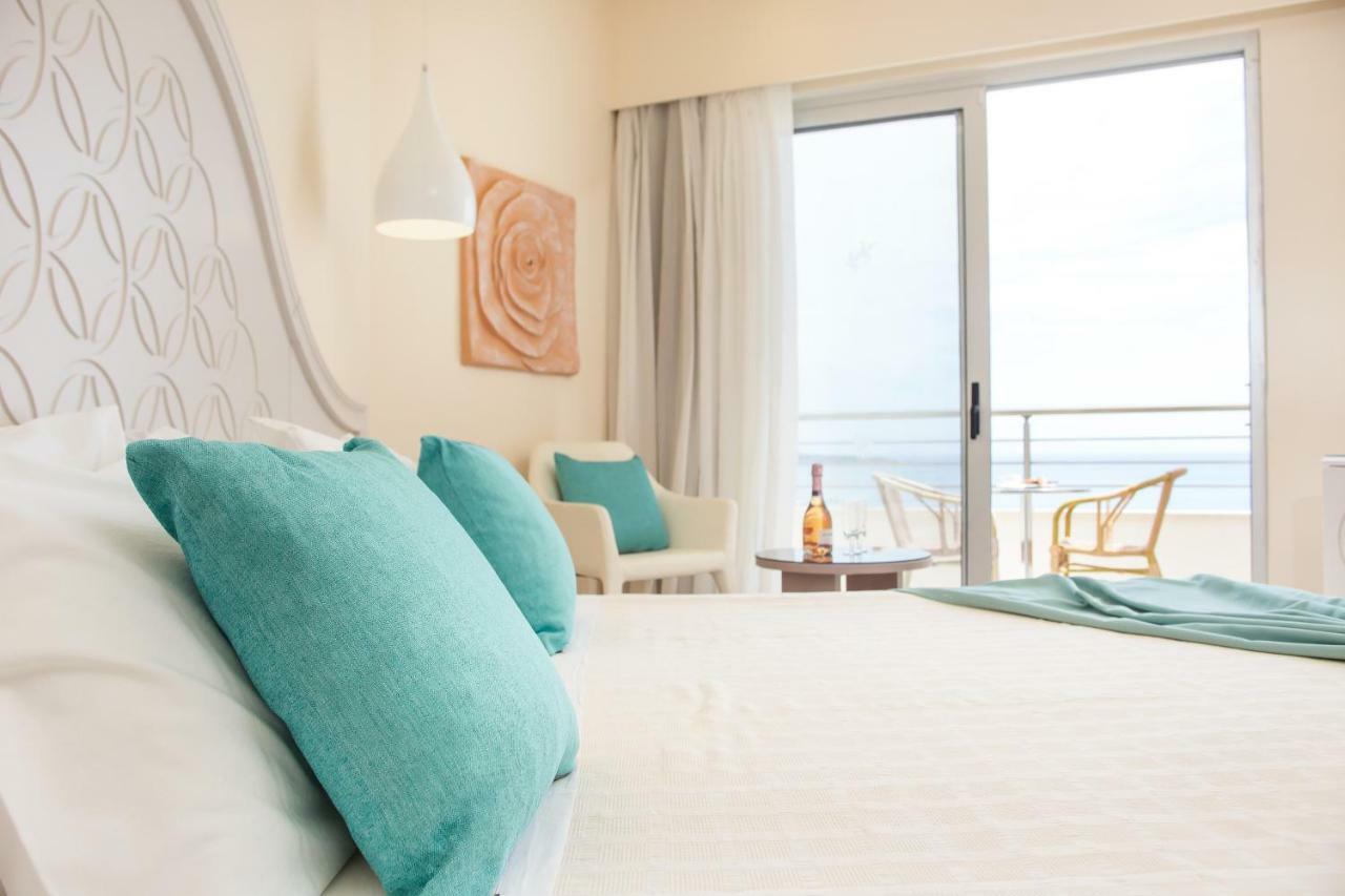Pegasos Deluxe Beach Hotel Faliraki Eksteriør billede A room at the hotel
